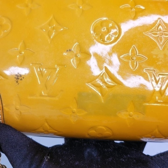 𝅺louis VUITTON VERNIS STA. MONICA CLUTCH - Picture 14 of 17